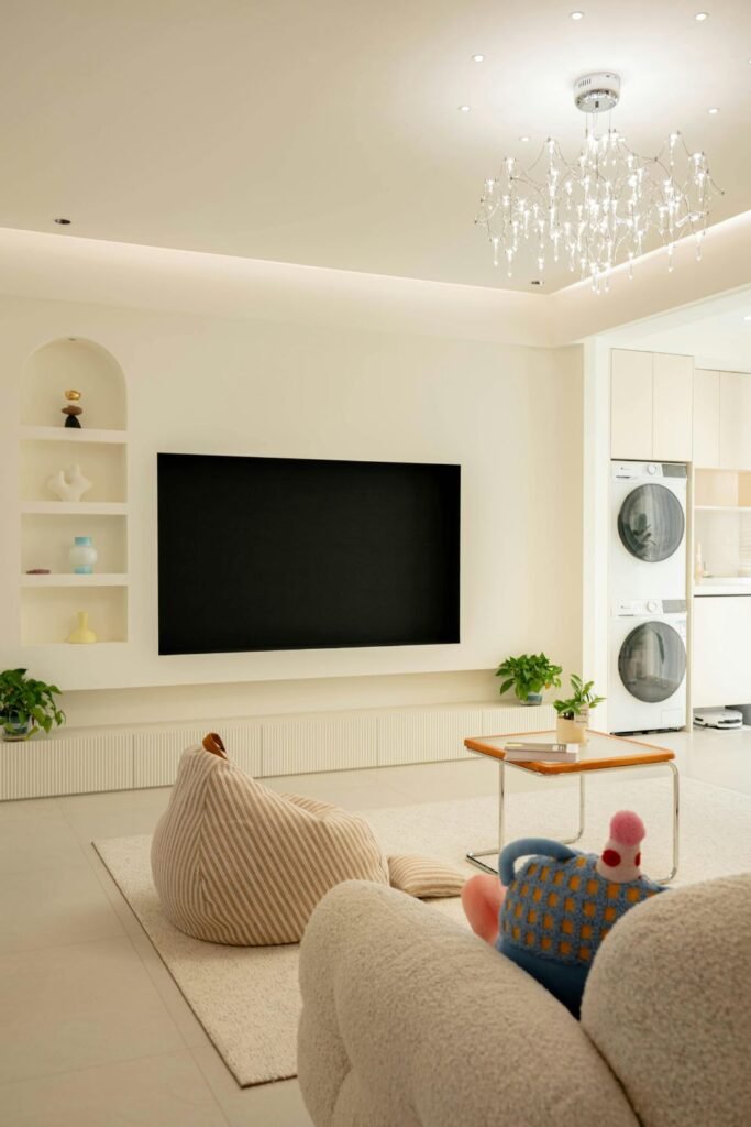 small apartment storage ideas that instantly create more space